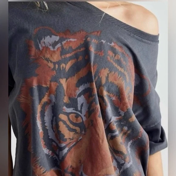 Free People Wrangler Oversized Tiger Tee🔥 - Picture 10 of 16